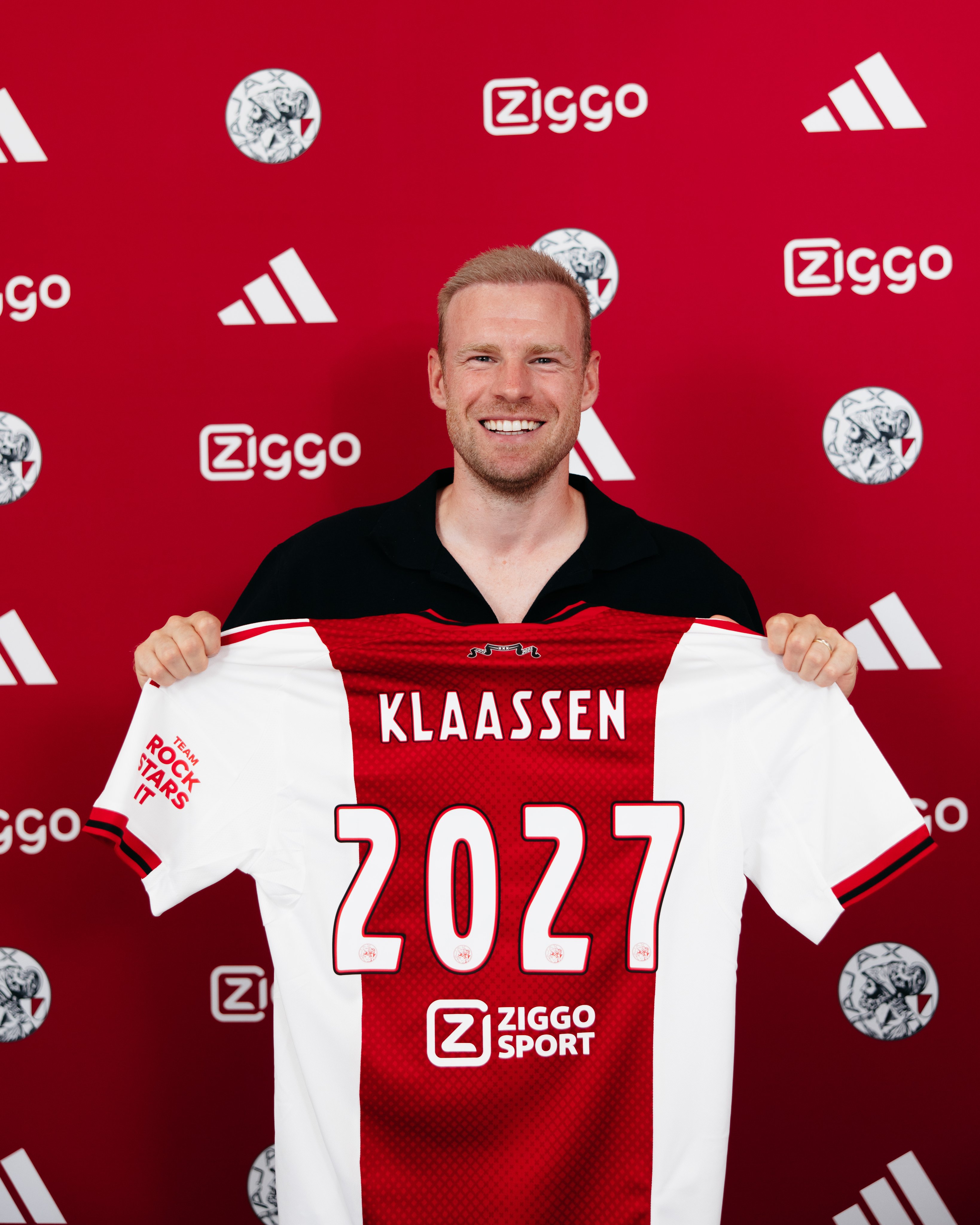 官方：克拉森与阿贾克斯续约2年至2027年